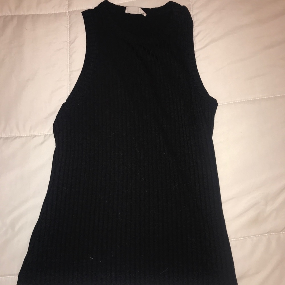 Black sleeveless top